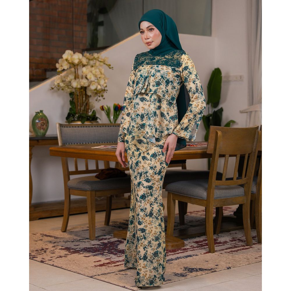 Elora Kurung