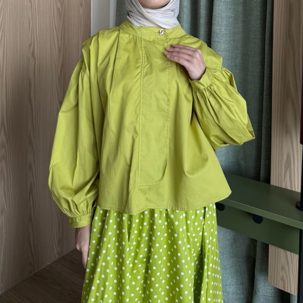 Elegant Poplin Crop Blouse