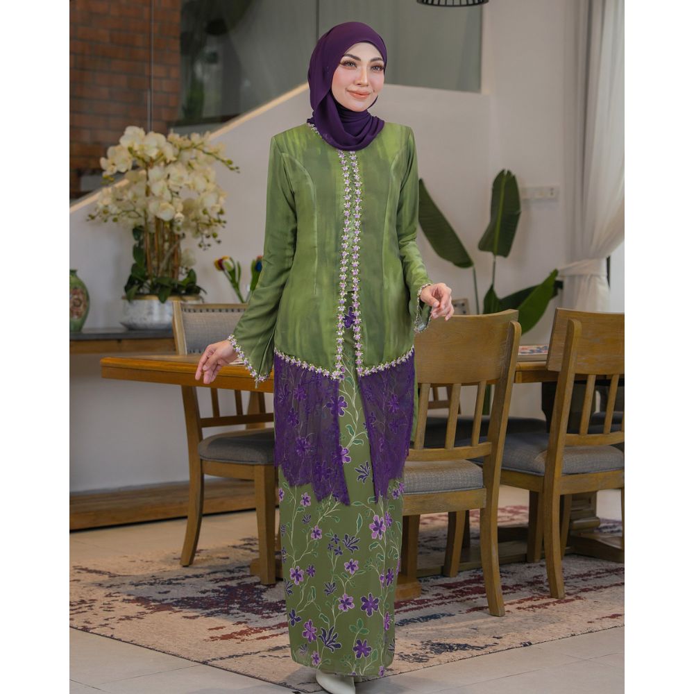 PRE ORDER | Eveliana Kurung