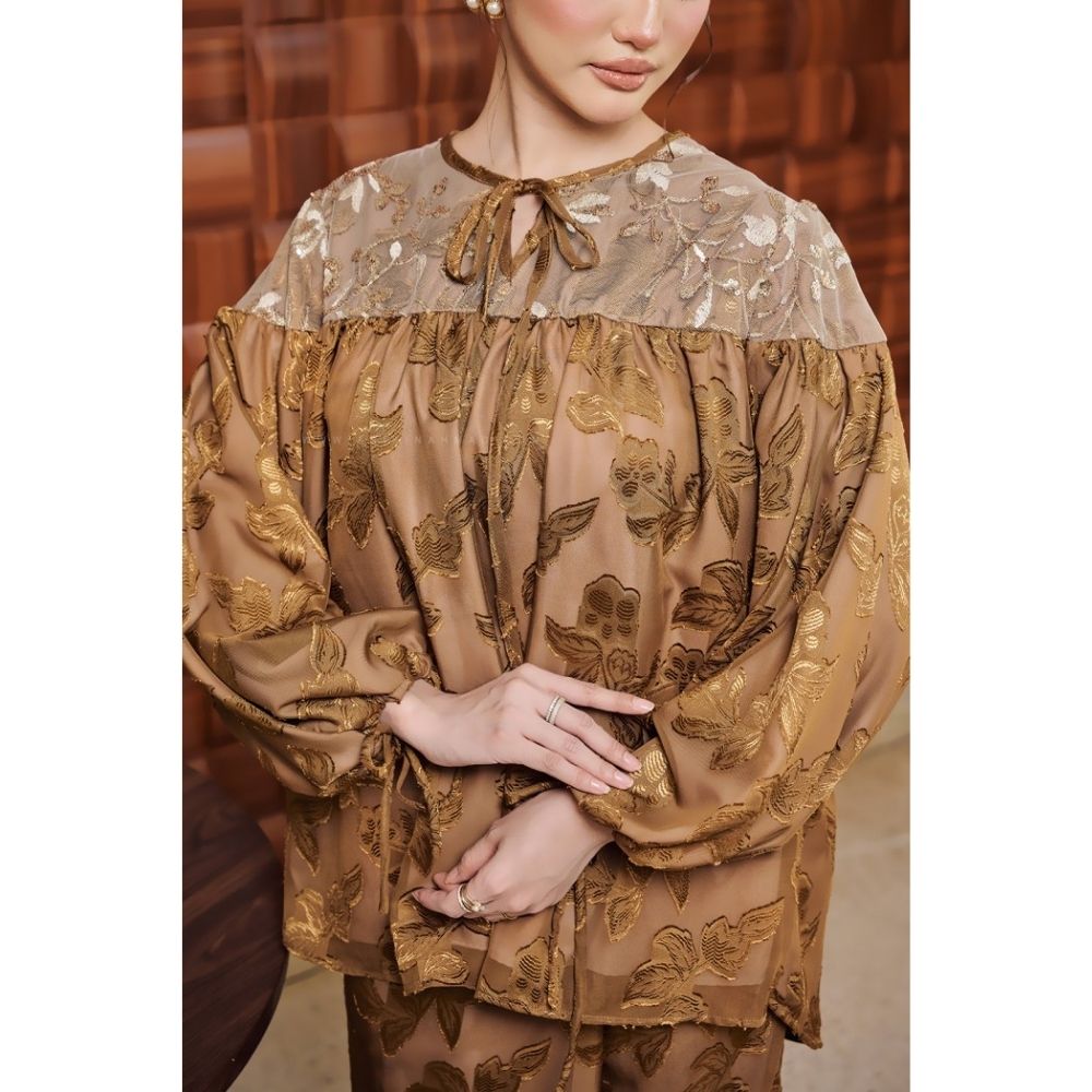 Ning Ayu Kurung