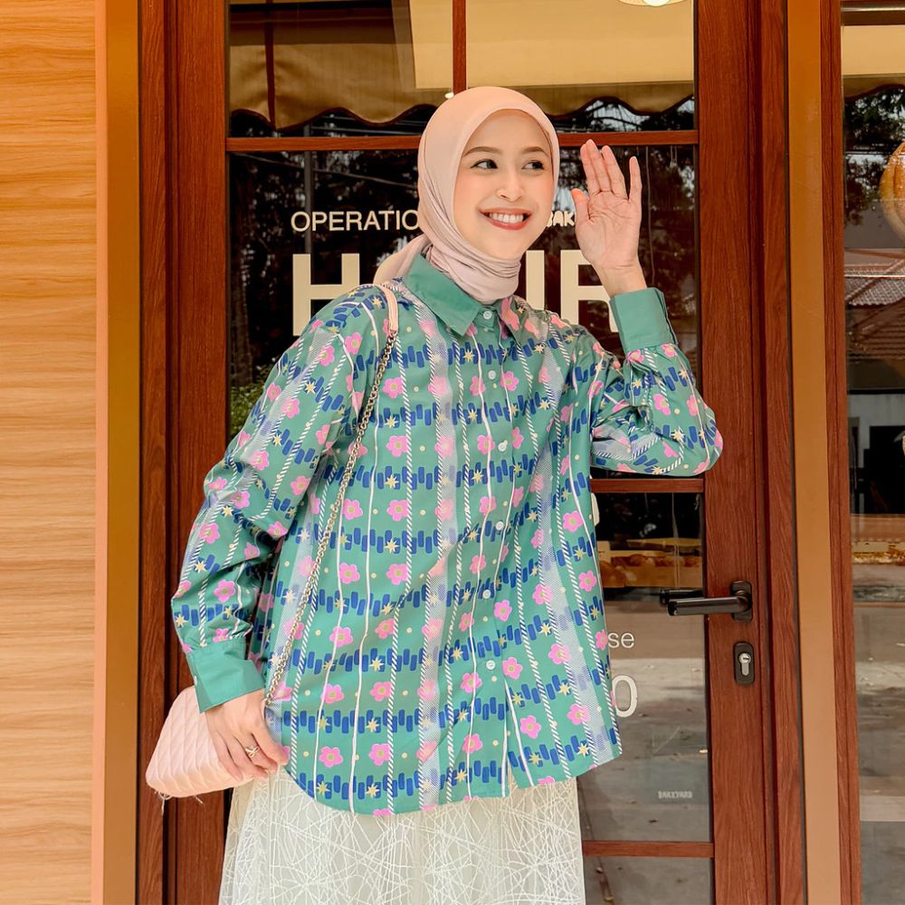 PRE ORDER | A Little Daydream Oversize Shirt