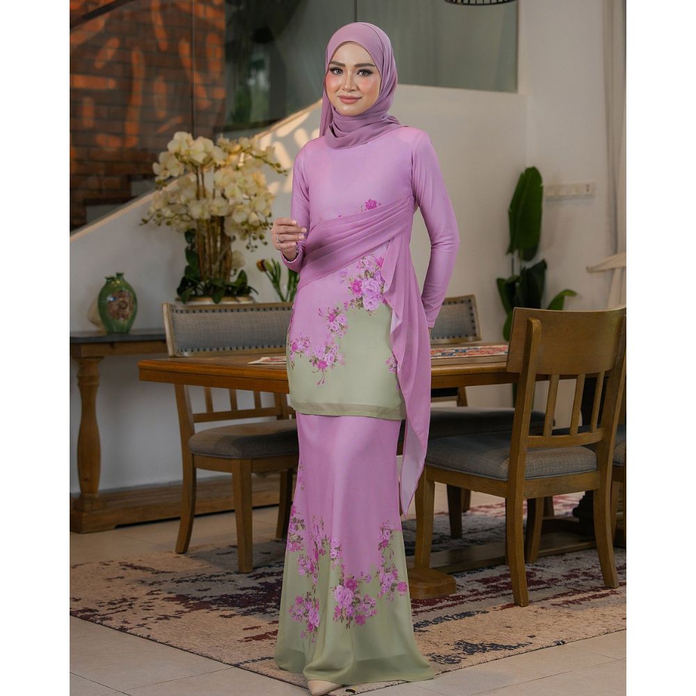 Valeria Kurung