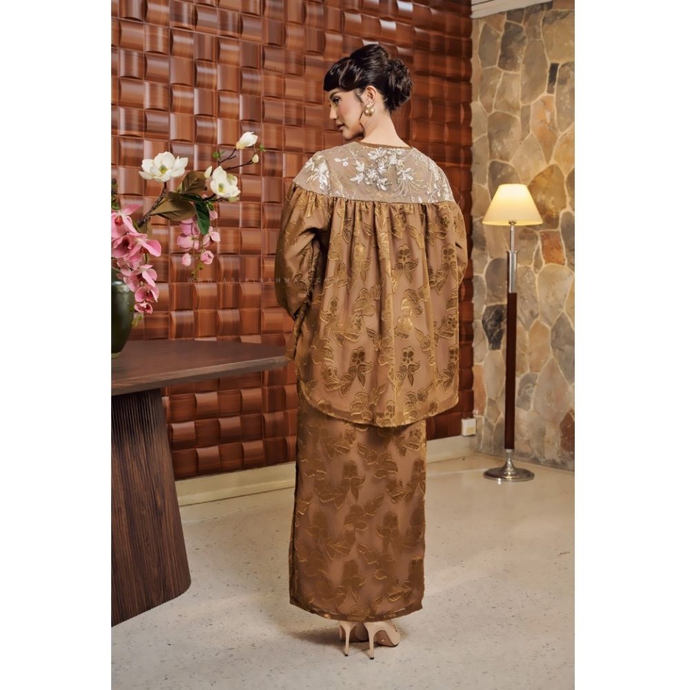 Ning Ayu Kurung
