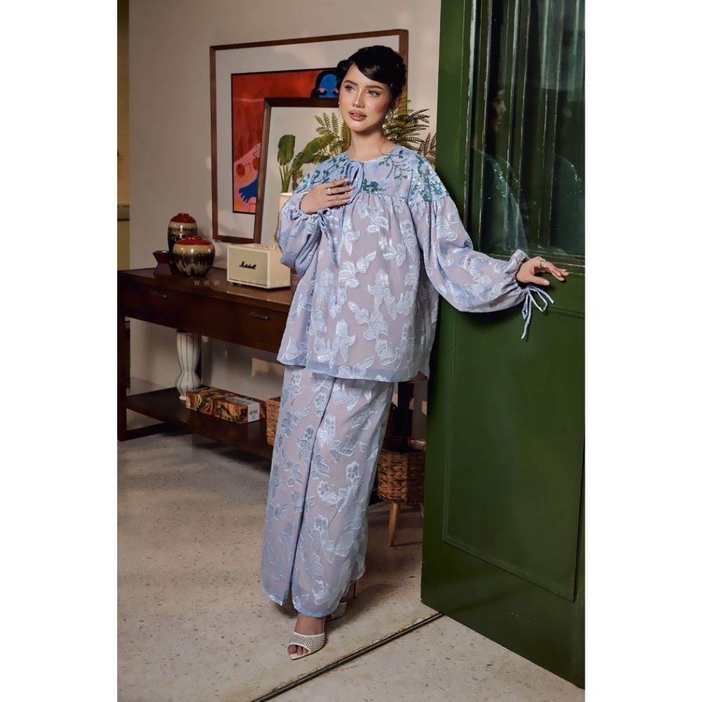 Ning Ayu Kurung