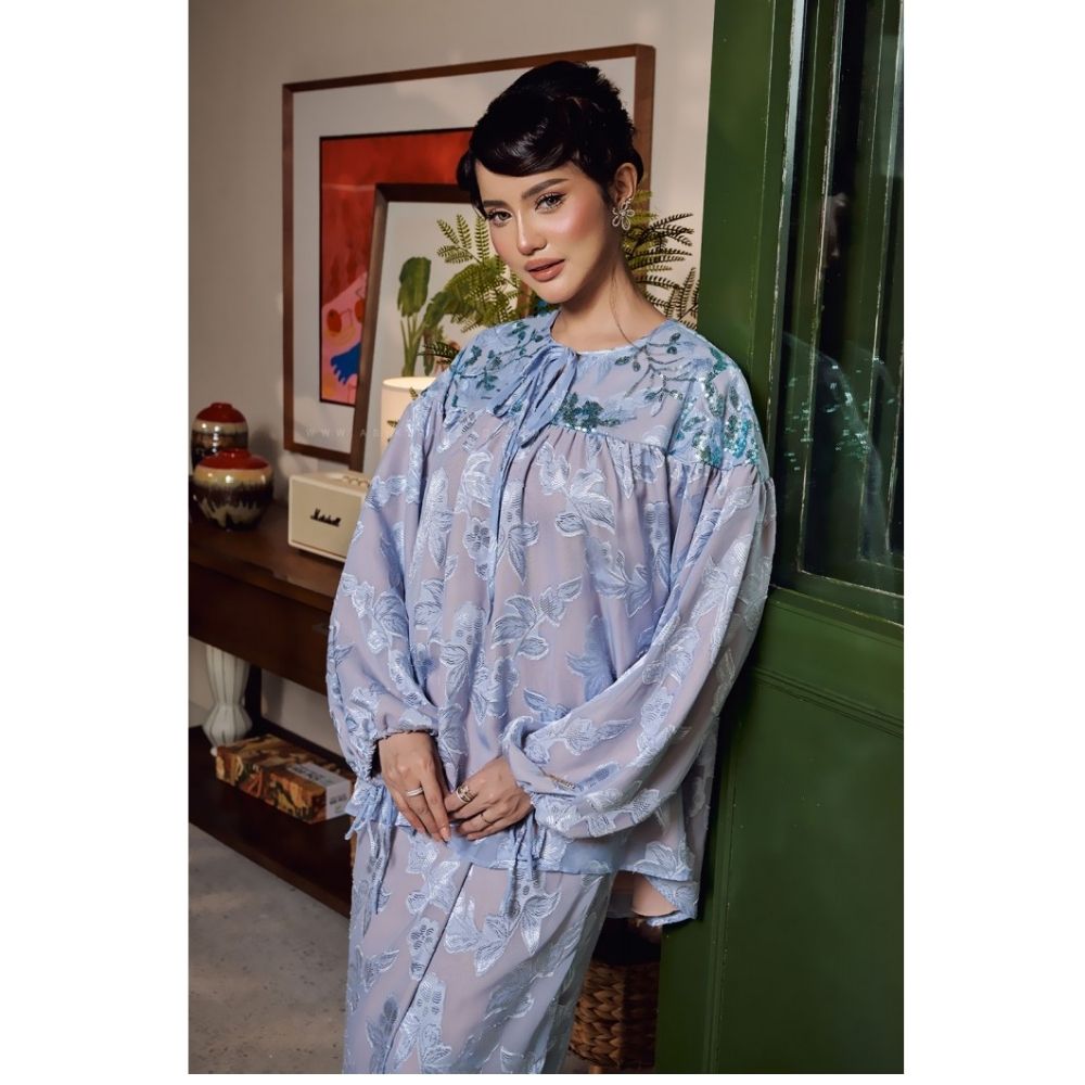 Ning Ayu Kurung