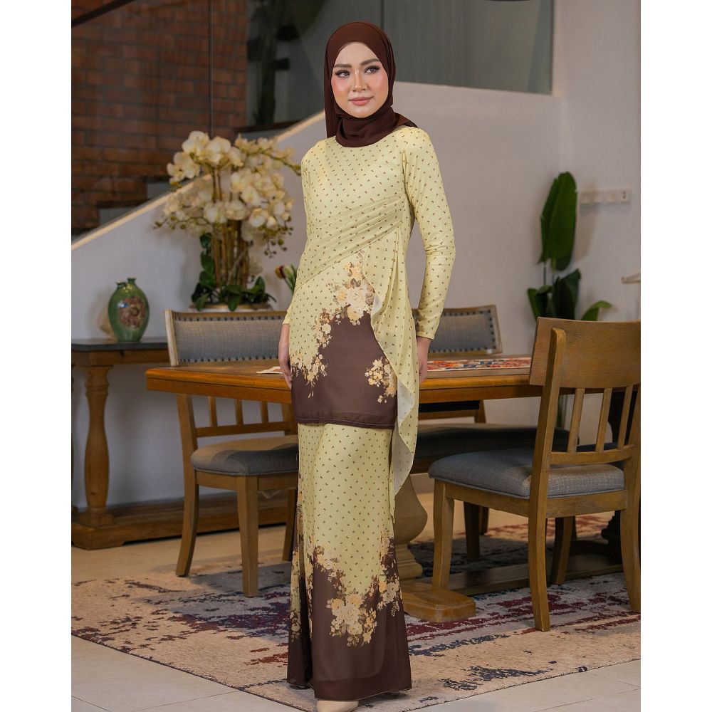 Valeria Kurung