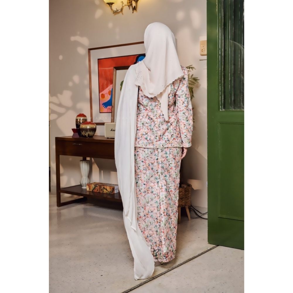 Azura Kurung