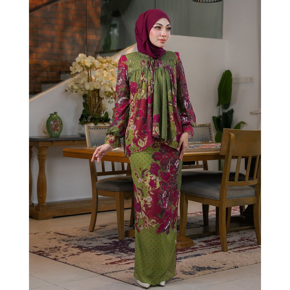 Ruby Kurung