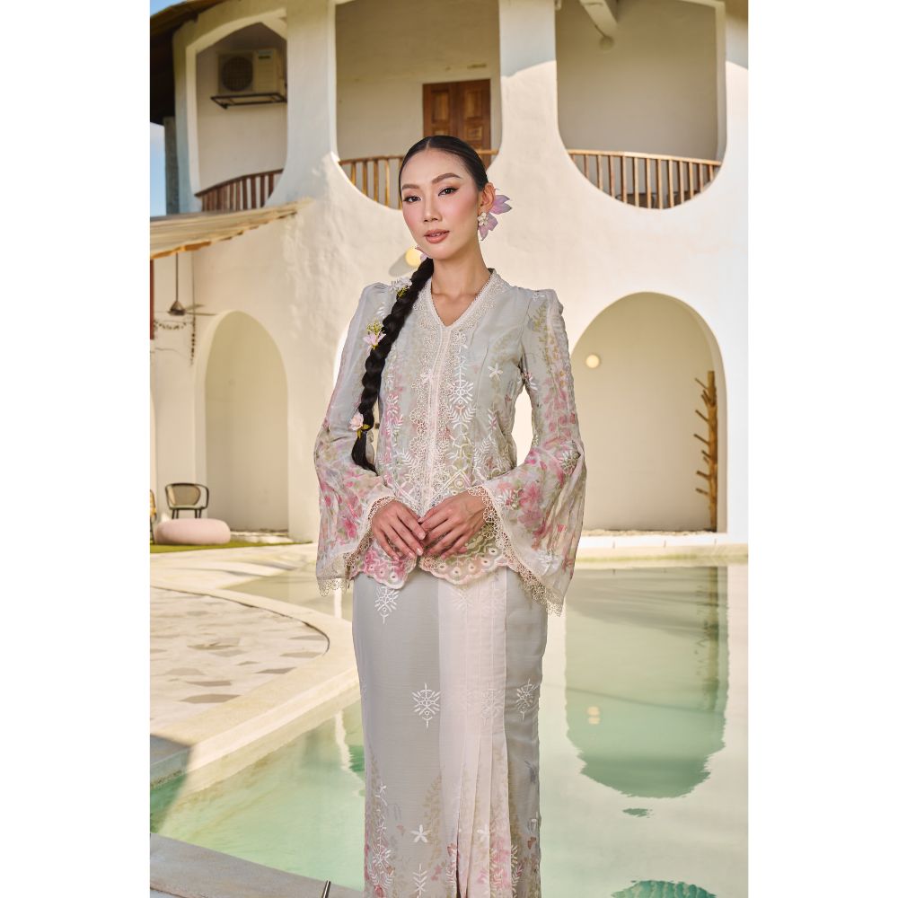 Taamara Kurung