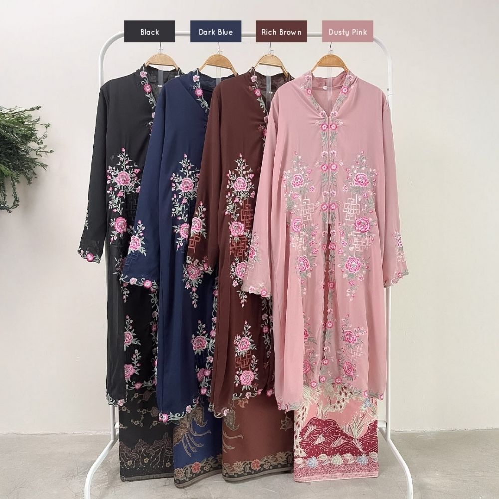 Aswara Kebaya Set