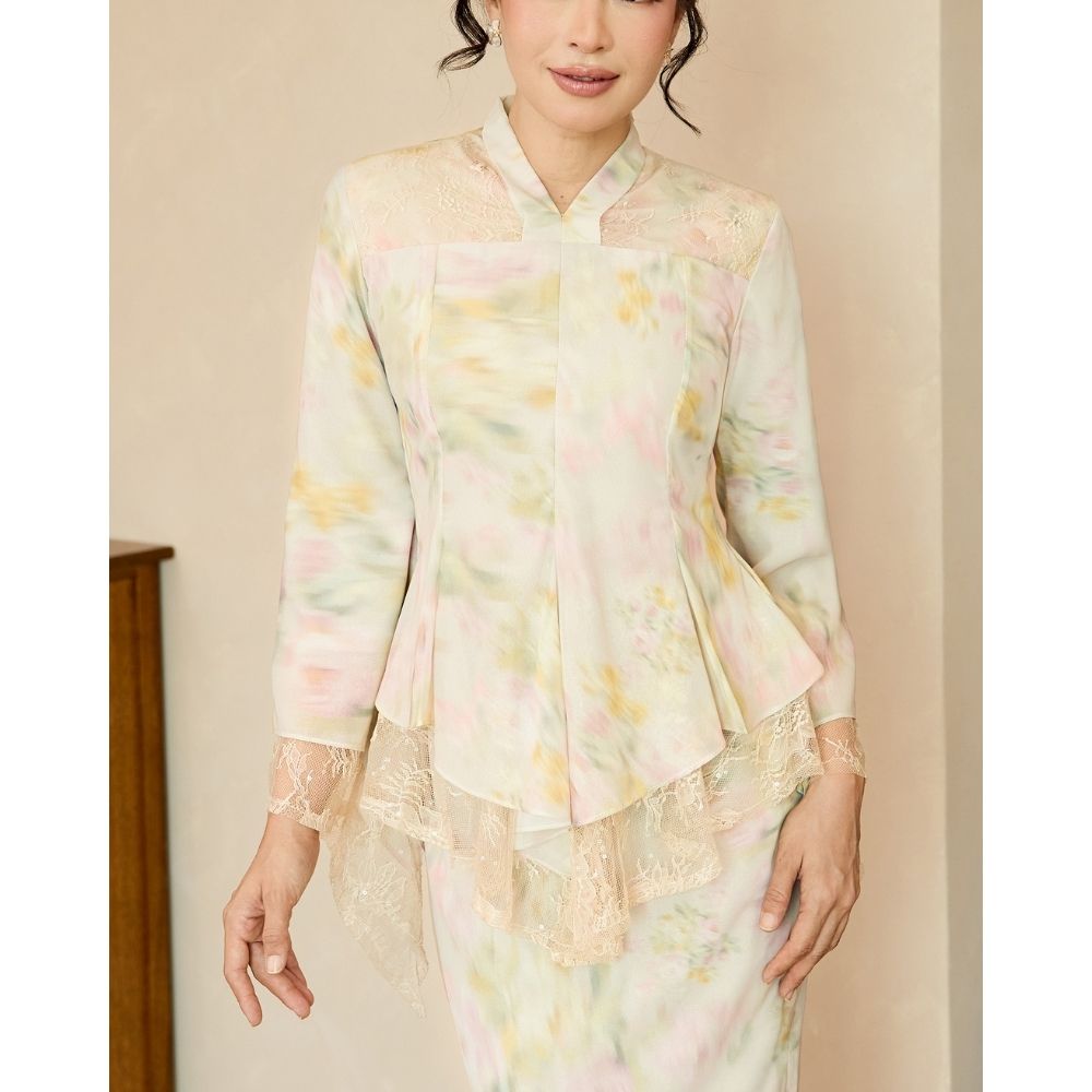 Leonara Floral Lace Kurung - CULTLABEL