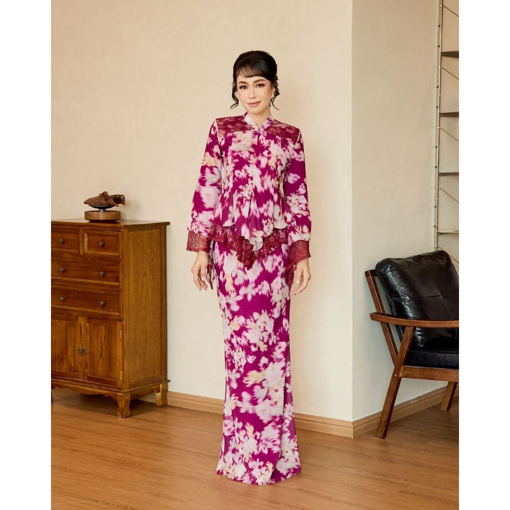 Leonara Floral Lace Kurung - CULTLABEL